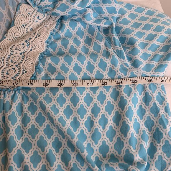 Crown & Ivy Top Women's Size 2x Oceanic Blue Split Neckline 3/4 Sleeve Length - Picture 6 of 7